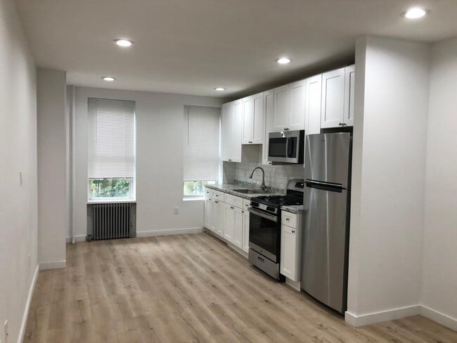 Photo - 19-15 Linden St Apartment Unit 1