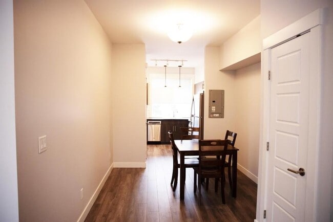 Photo - 2 bedroom in Kitimat BC V8C 2N9