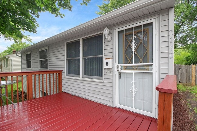 Building Photo - 3 Bedroom Home For Rent