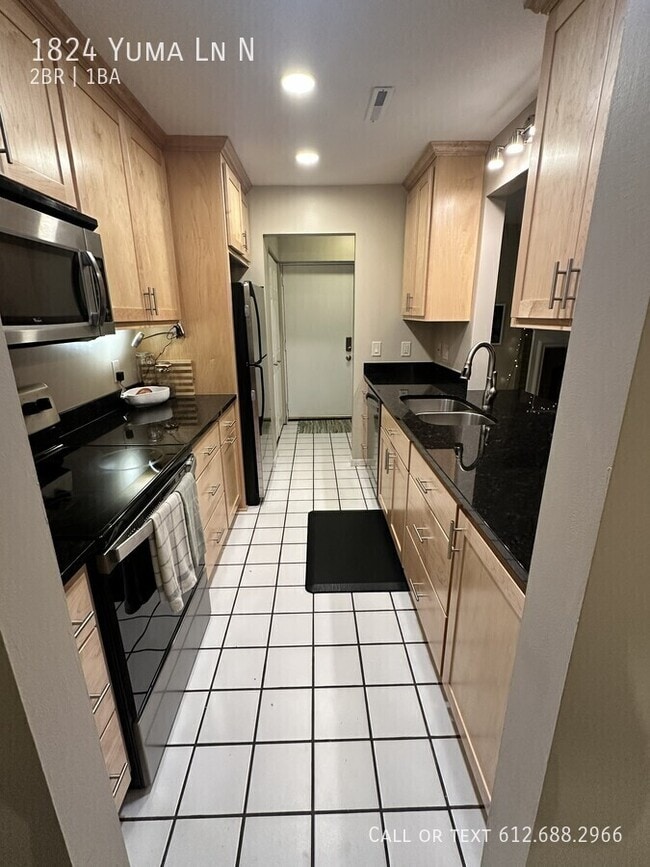 Photo - 1824 Yuma Ln N
