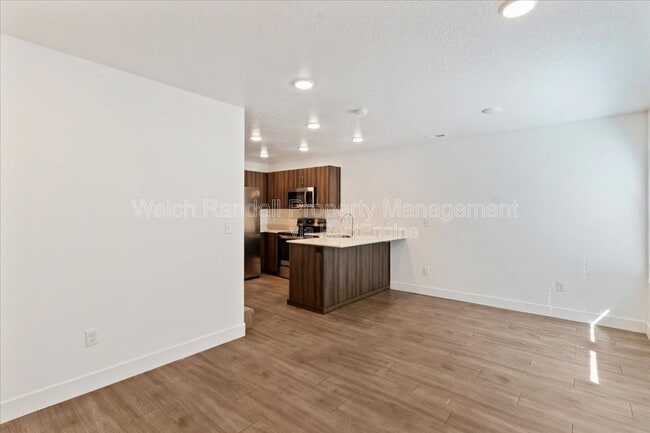 Photo - 1173 Shady Brook Ln S
