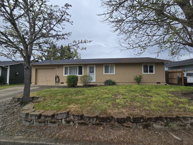 Building Photo - 237 Lancaster Ave