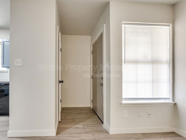 Photo - 2207 Donna Dr