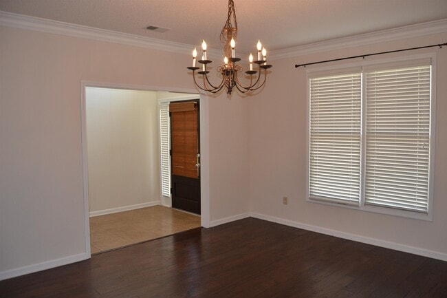 Photo - 4899 White Pass Dr