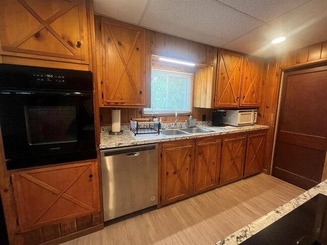 Photo - 45 Kattelville Rd