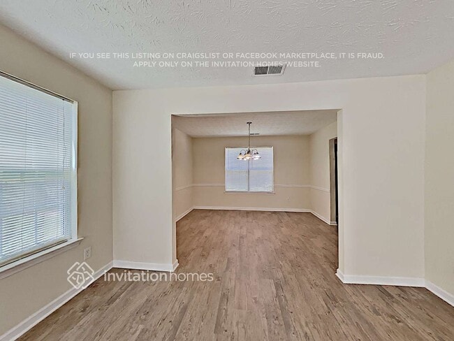 Photo - 2802 Crestworth Ln