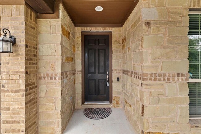 Photo - 221 Mandana St