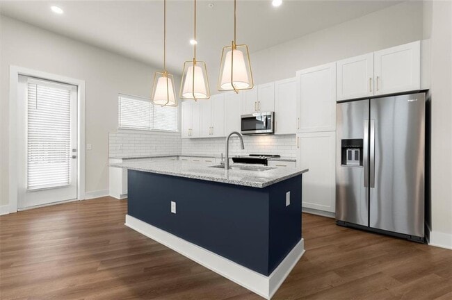 Building Photo - 2648 Sandy Plains Rd Unit 416 Rental
