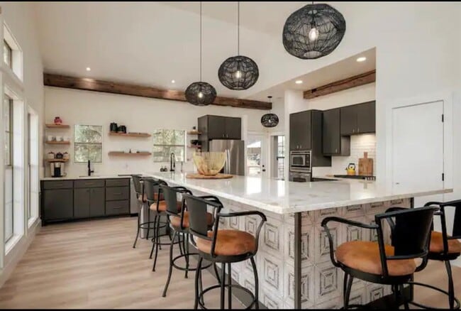 Photo - 506 Beauchamp Rd