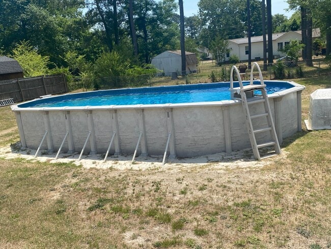 Photo - 2727 Pinecrest Dr
