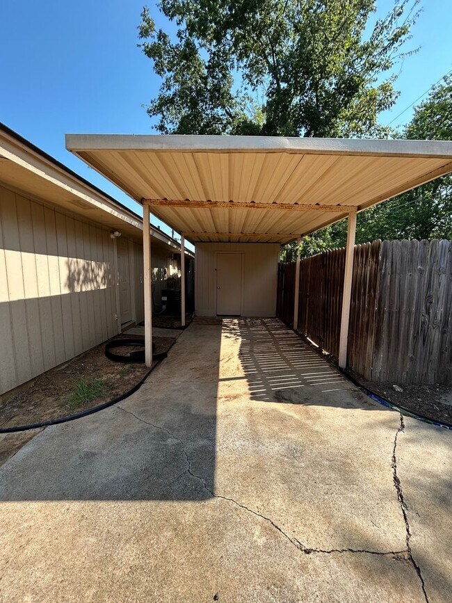 Building Photo - Sable Ln 7748/7750 *LEASE UP ONLY* Unit 7748 Rental