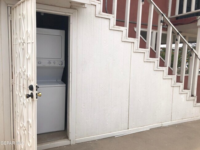 Photo - 614 Marr St Apartment Unit B