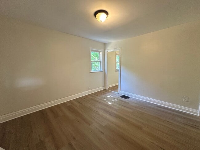 Photo - 300 Redmond St Unit Apt 2