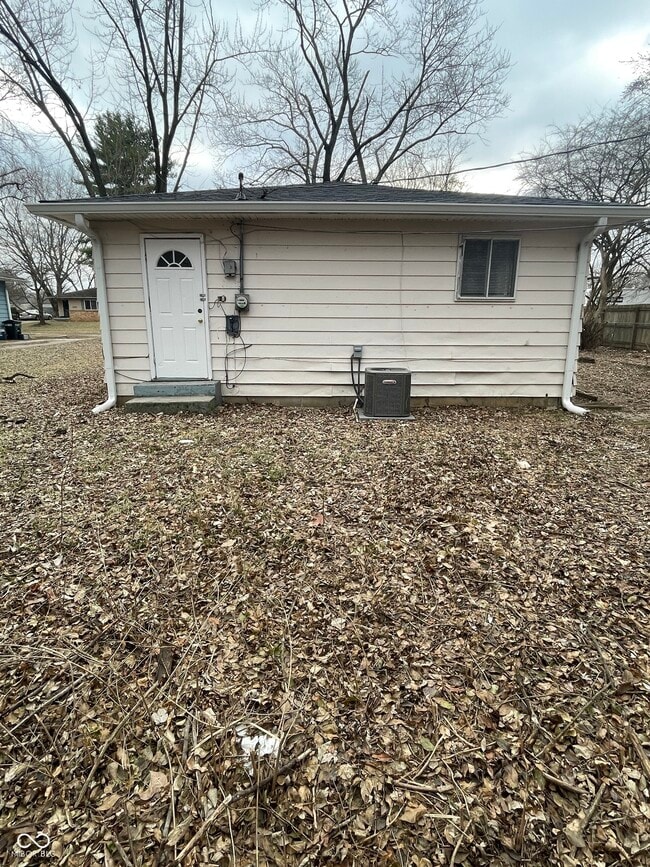 Photo - 2948 Roberta Dr