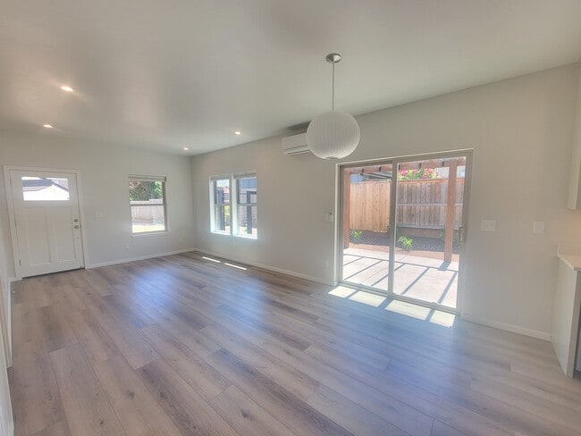 Photo - 395 S Mountain Ave