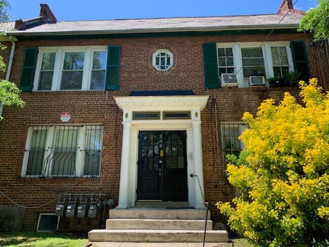 Photo - 234 35th St SE Unidad #3