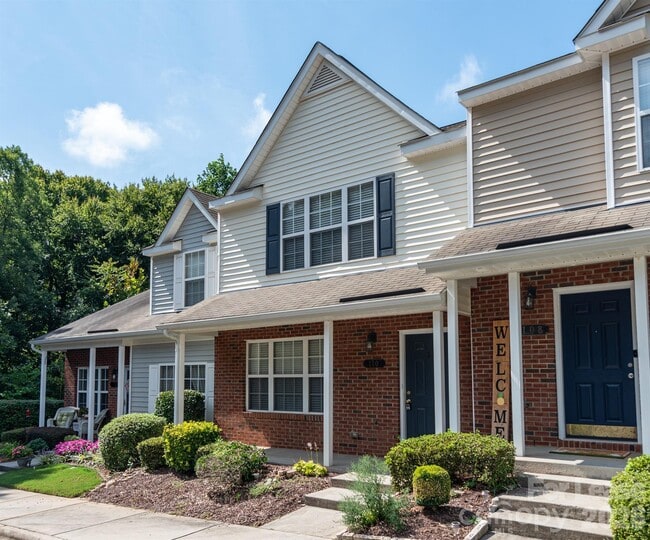 Photo - 110 Navigator Ct