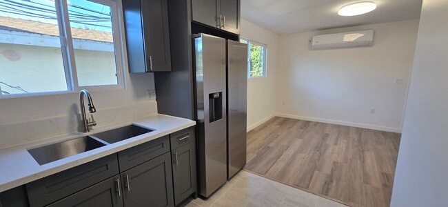 1428 E 54th St Unidad 2