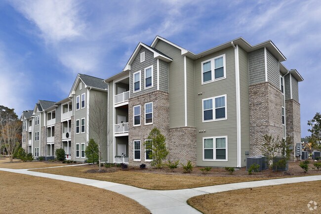 Vinings at Carolina Bays Apartments For Rent in Myrtle