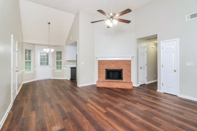 Photo - 25 Belmont Trail