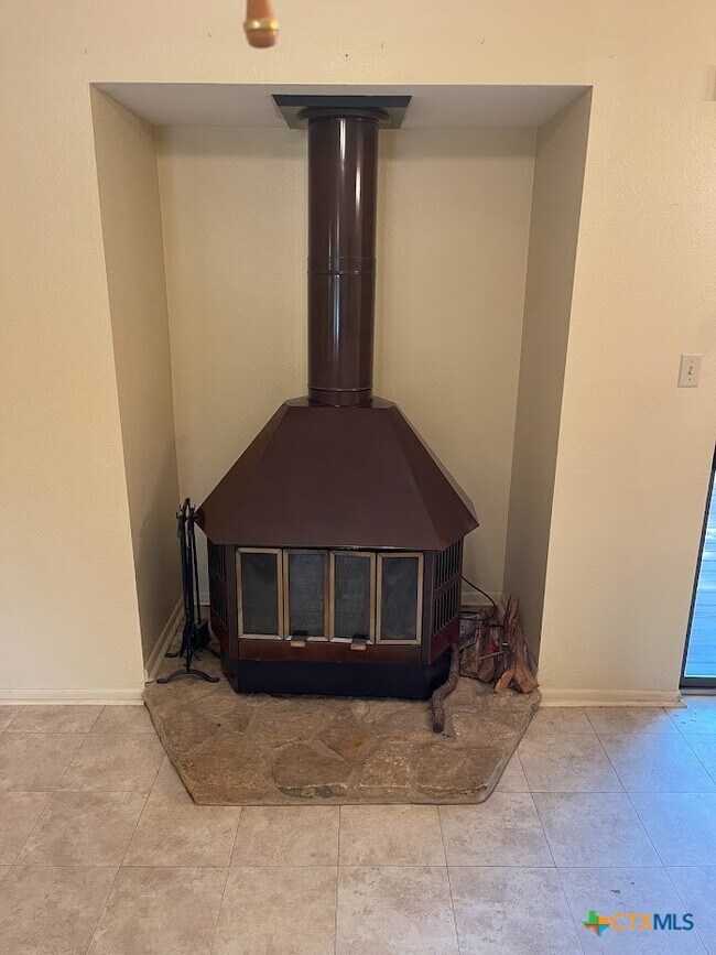 Photo - 377 Susie Dr