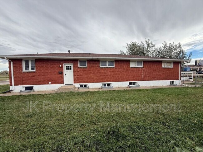 Photo - 530 21st Ave NE