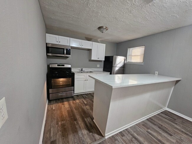 3633 N MacGregor Way Unit 13