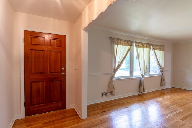 Photo - 3003 Stratford Dr