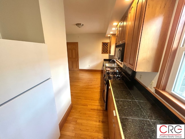 Photo - 18 Wellington Rd Unit 2