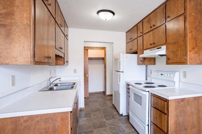 Apartamentos Carr en Fargo, Dakota del Norte | 11A | Cocina - Carr