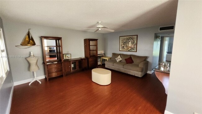 Photo - 419 Saxony Way Unit 419