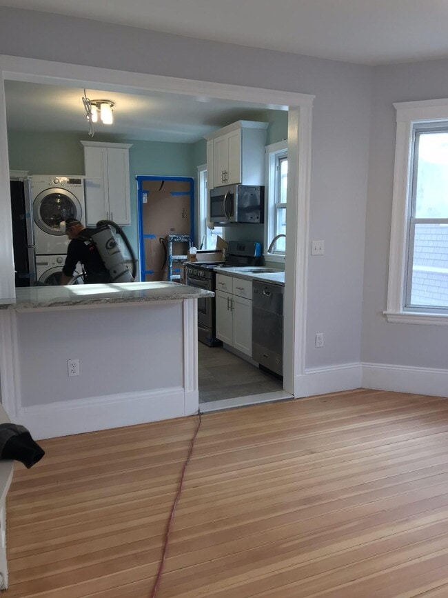 Photo - 11 Elkins St Apartments Unit #2