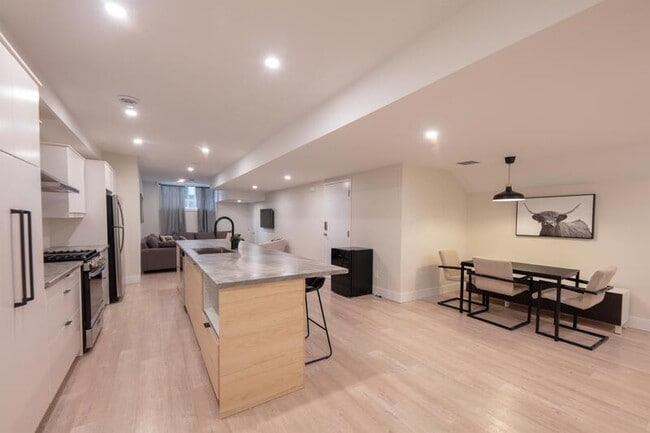 Photo - 130 Chippewa Ave