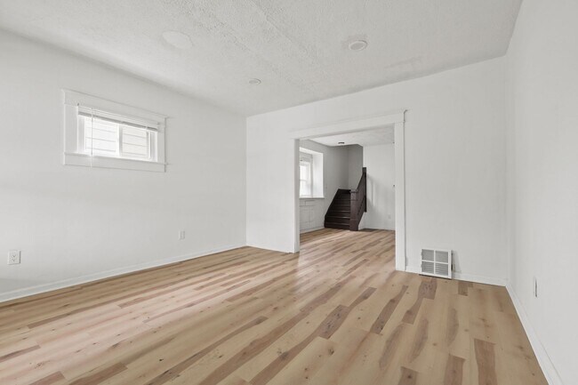 Photo - 822 N Bradley Ave Unidad 822