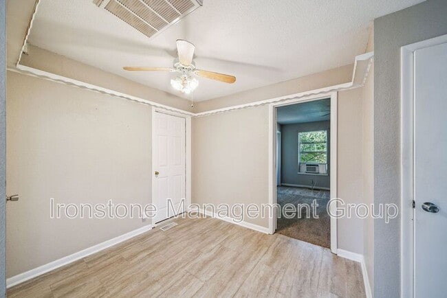 Photo - 4218 S Rockford Ave