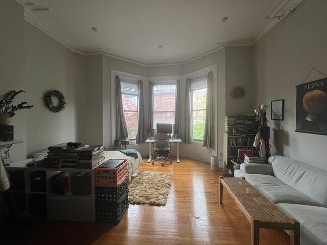 Photo - 112 Marlborough St