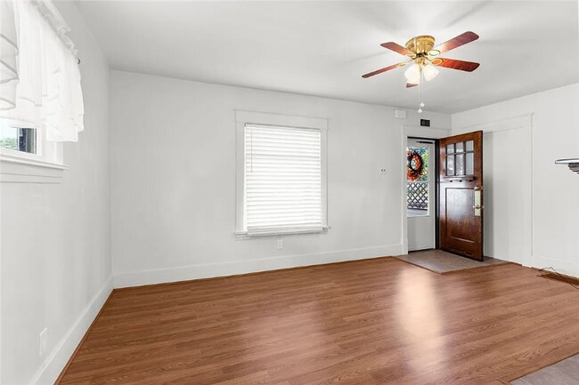 Photo - 326-328 Sherman Ave Unit 326