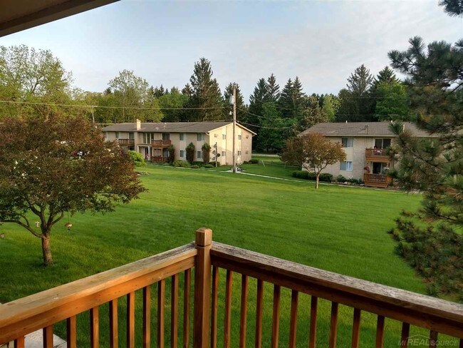 Photo - 2931 Seymour Lake Rd