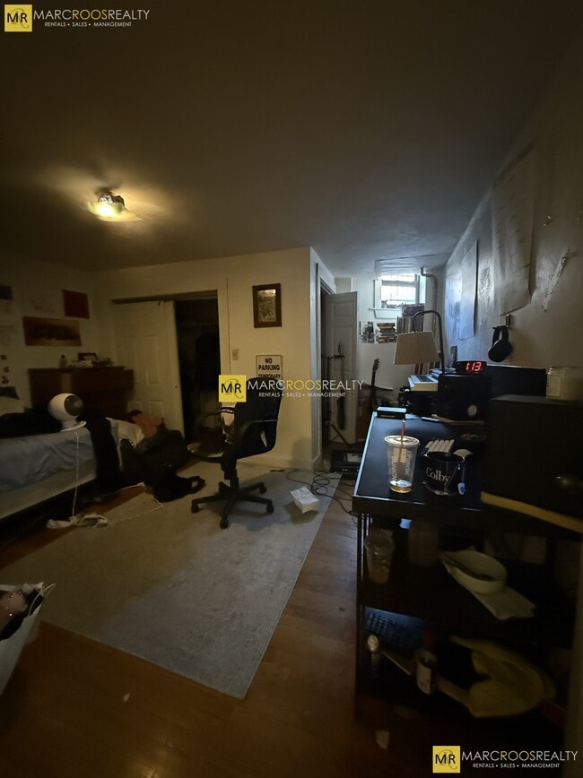 Photo - 589 Beacon St Unidad B