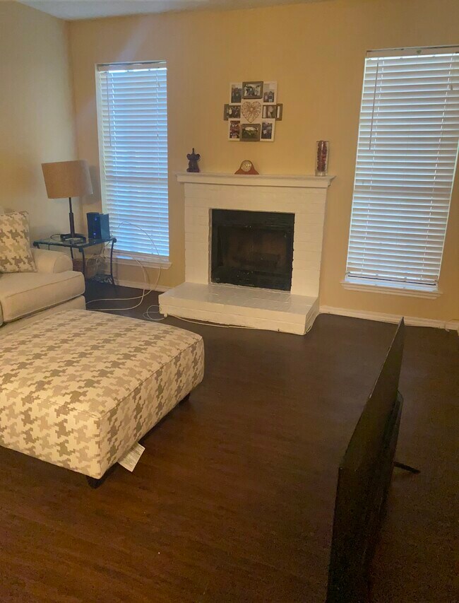 Photo - 7621 McCallum Blvd Unidad 112