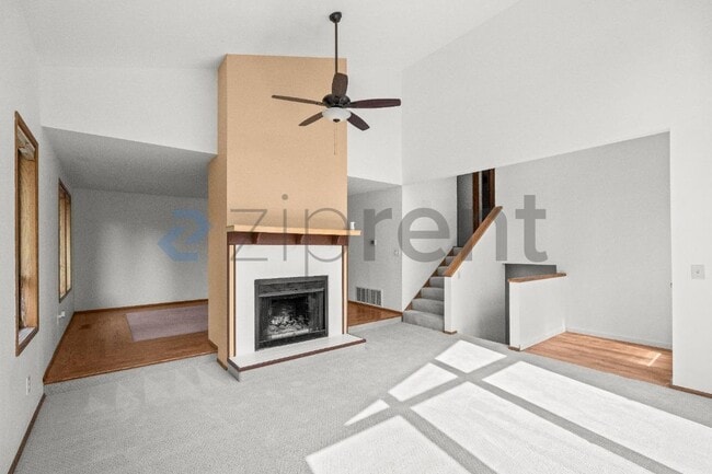 Building Photo - Unit