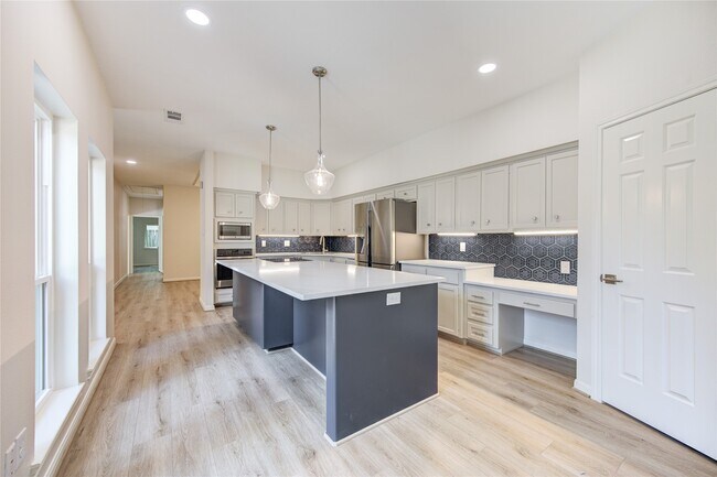 Photo - 14207 Stokesmount Dr