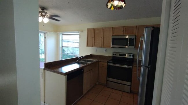 Photo - 14650 N Beckley Square