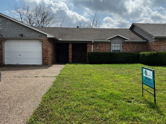 Building Photo - Move in Ready 2/2 with 1 car garage in Saginaw!