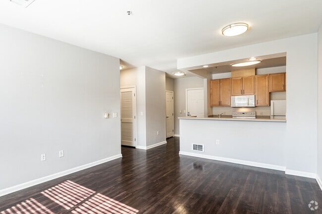 2BR, 2BA - The Colony