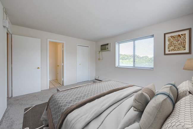 2BD, 1.5BA - 968SF - MASTER BEDROOM - North Church Towers Apartments