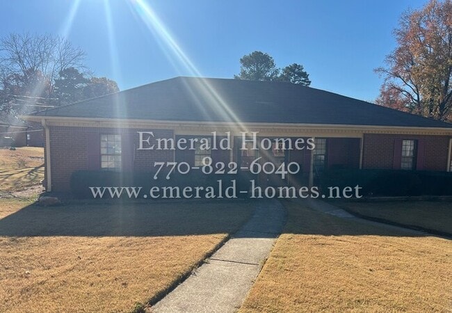 Building Photo - Beautiful 2 bedroom 2 bathroom ranch duplex Now Ready!