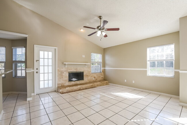 Photo - 593 Brightview Dr