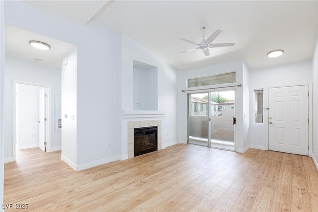 Photo - 2305 W Horizon Ridge Pkwy Unit 1822