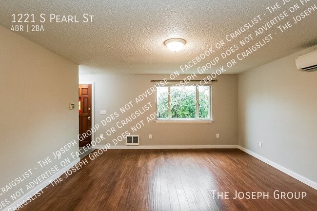 Photo - 1221 S Pearl St